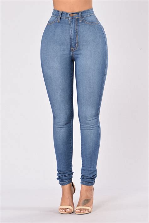 Women's Skinny Jeans .